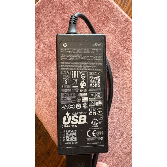 HP 45W USB Adapter - Picture 2 of 4